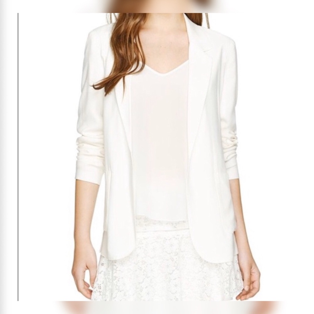 ARITZIA TNA White blazer